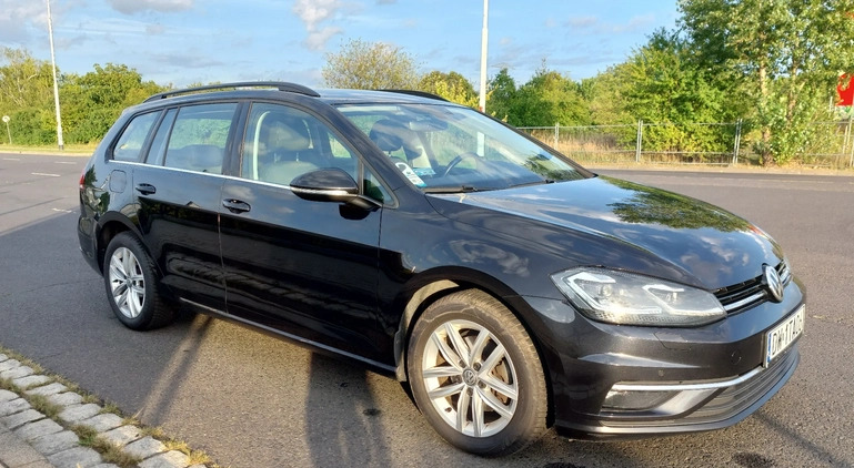 Volkswagen Golf cena 48900 przebieg: 211000, rok produkcji 2018 z Wrocław małe 211